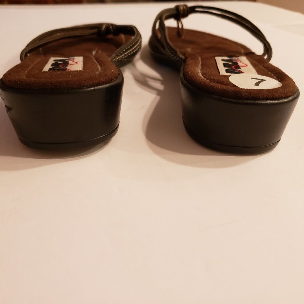 Diba Thong Double Strap Sandals - Picture 6 of 11